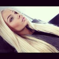 Aljona Shiskova taking a selfie