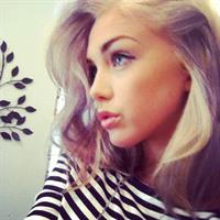 Taylor Godfrey taking a selfie