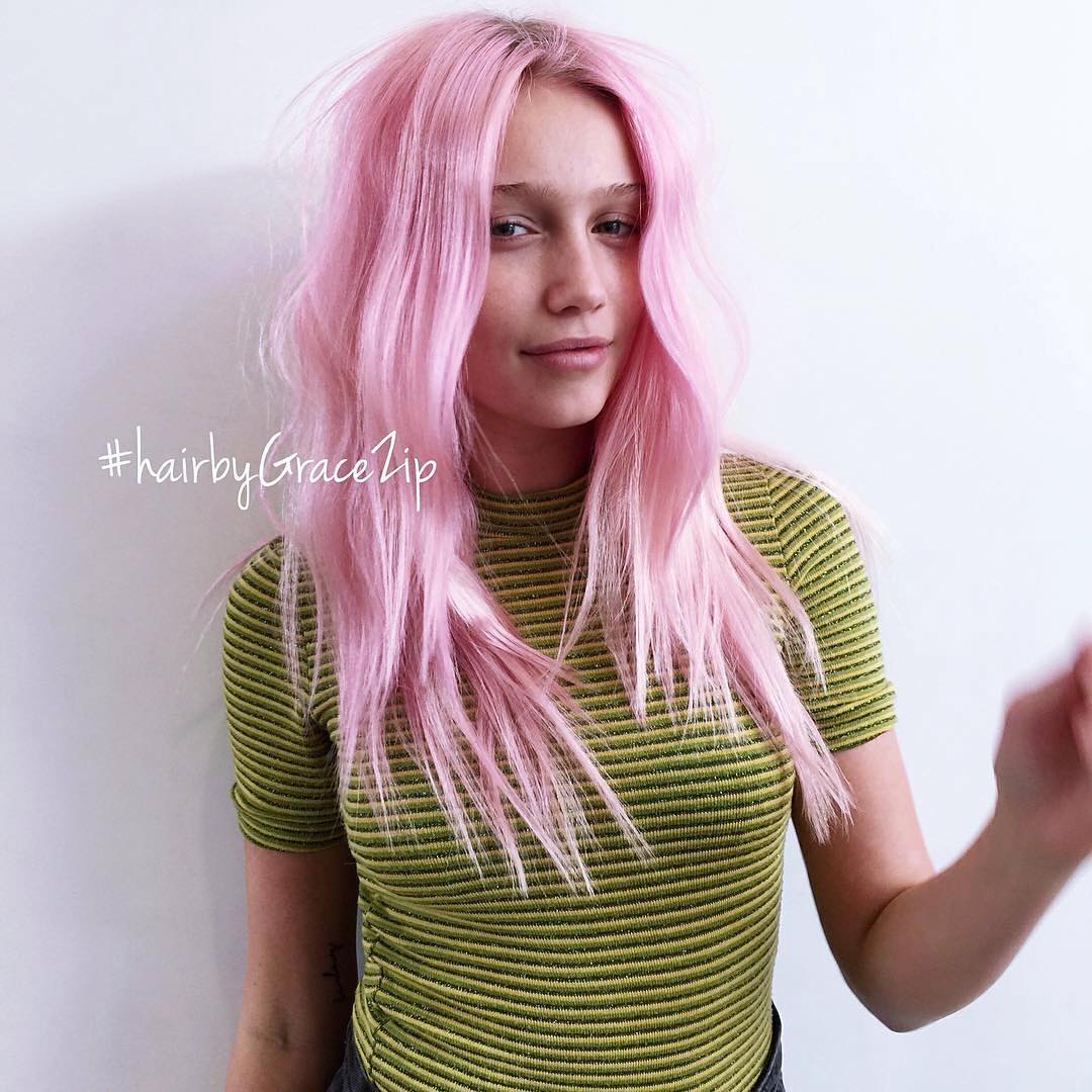 Cailin Russo taking a selfie