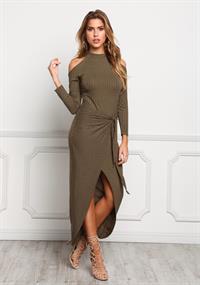 Kara del Toro in a bikini taking a selfie