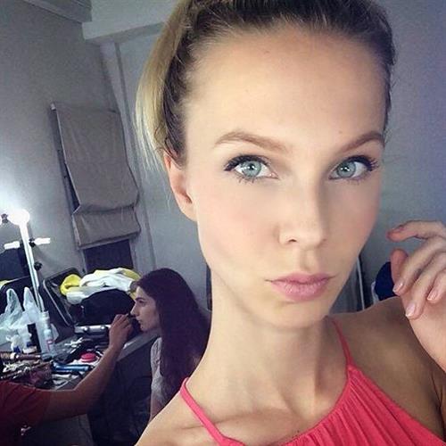 Tereza Jelinkova taking a selfie