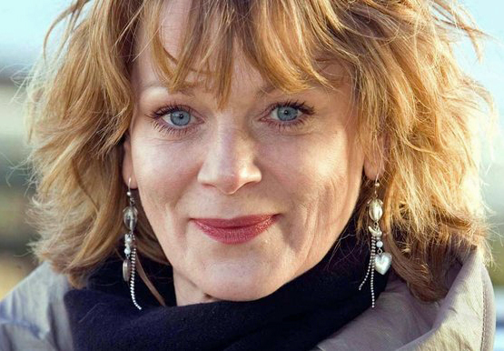 Samantha Bond