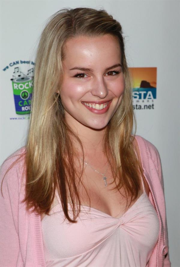 Bridgit Mendler