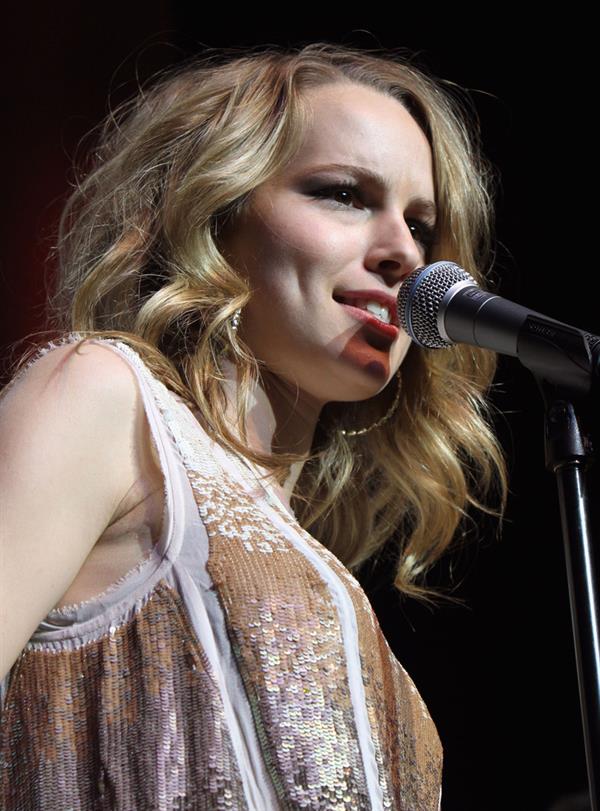 Bridgit Mendler