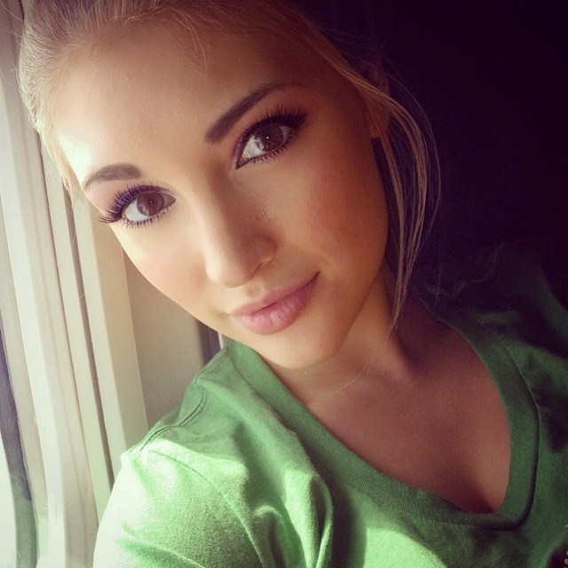 Anna Faith Carlson taking a selfie