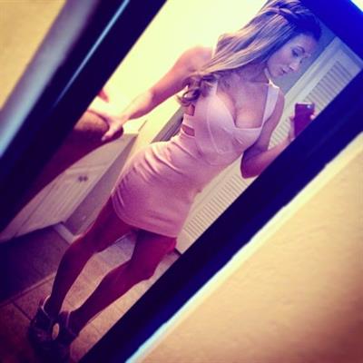 Paige Hathaway taking a selfie