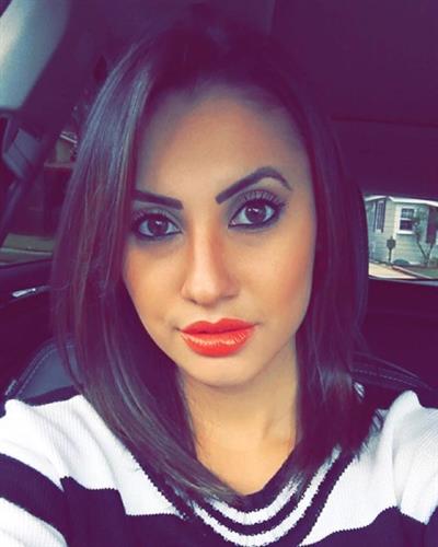 Francia Raisa taking a selfie