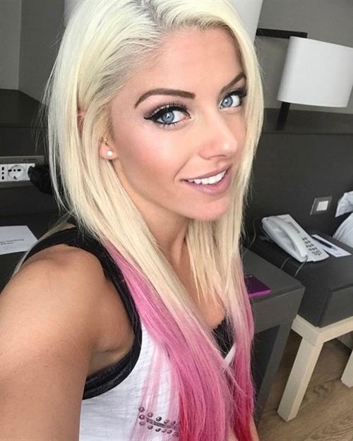 Alexa Bliss taking a selfie