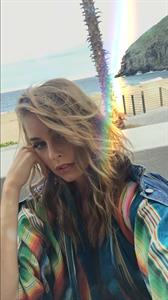 Elizabeth Turner taking a selfie