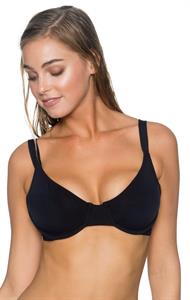 Elizabeth Turner in a bikini