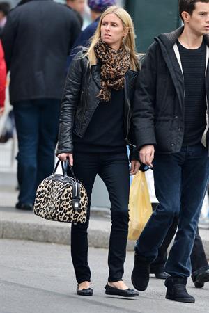 Nicky Hilton Walks with boyfriend James Rothschild in New York (November 12, 2012) 