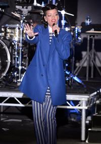 Rihanna Westfield Stratford Lights London Switch On - Performance (November 19, 2012) 