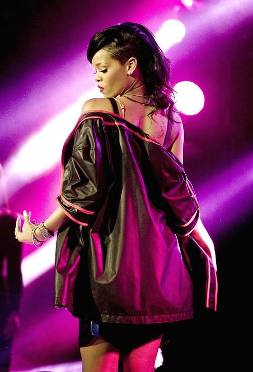 Rihanna Performing during 777 Tour in Mexico City November 14, 2012