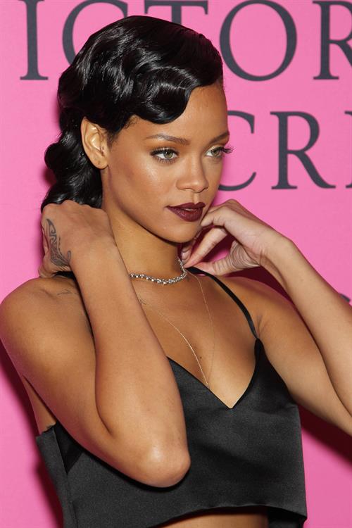 Rihanna - 2012 Victoria's Secret Fashion Show Pink Carpet
