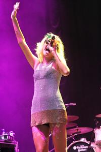 Pixie Lott Performs at the V Festival at Hylands Park in Chelmsford Day 2 - 19.08.2012