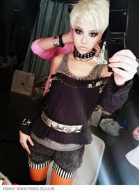 Huang Yi Lin taking a selfie