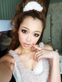 Huang Yi Lin taking a selfie