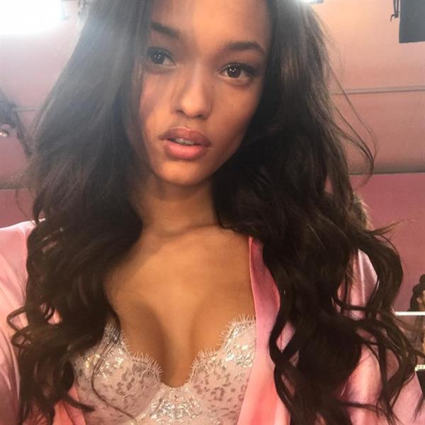 Lameka Fox in lingerie