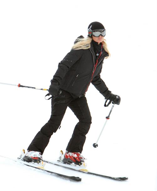 Paris Hilton enjoying a day in the mountains of Aspen December 18, 2012 