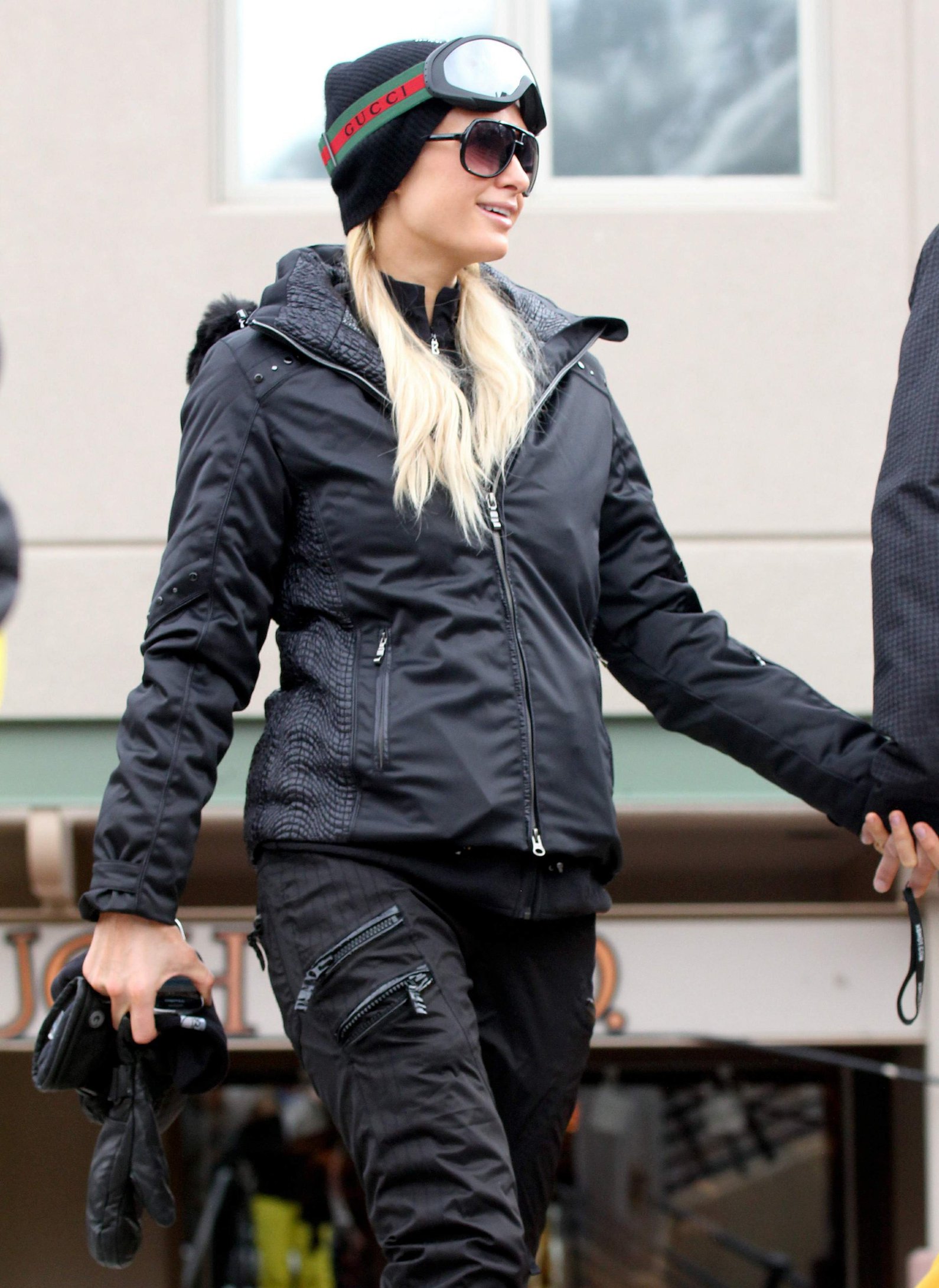 Paris Hilton enjoying a day in the mountains of Aspen December 18, 2012 