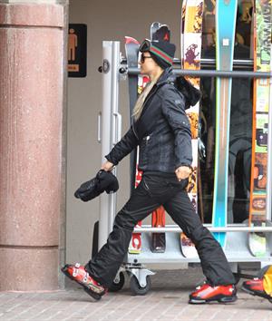 Paris Hilton enjoying a day in the mountains of Aspen December 18, 2012 