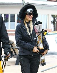 Paris Hilton Pictures Paris Hilton enjoying a day in the mountains of Aspen December 18, 2012
