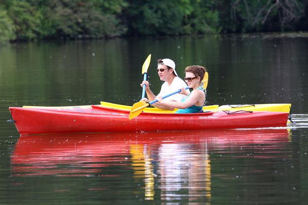 Aimee Teegarden kayaking in Ann Arbor on July 29, 2011 