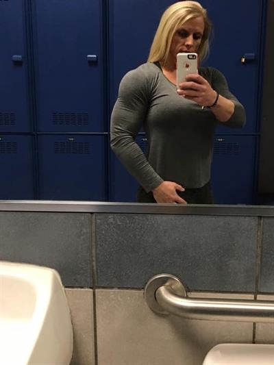 Shannon Rabon taking a selfie