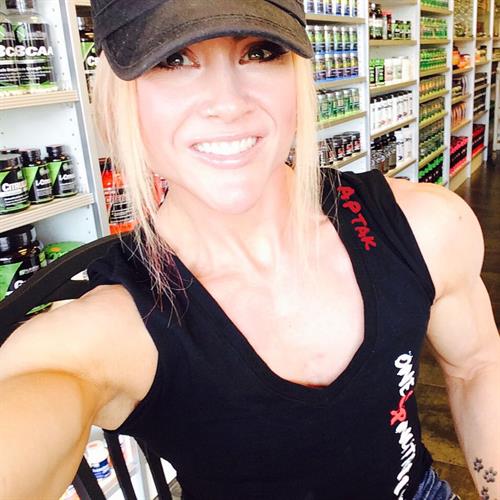 Amanda Michelle Folstad Ptak taking a selfie