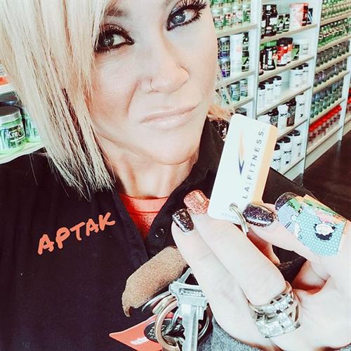 Amanda Michelle Folstad Ptak taking a selfie