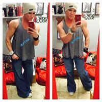 Amanda Michelle Folstad Ptak taking a selfie