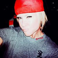 Amanda Michelle Folstad Ptak taking a selfie