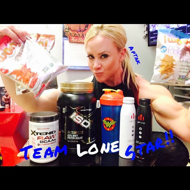 Amanda Michelle Folstad Ptak taking a selfie