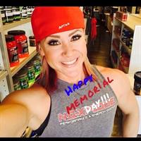 Amanda Michelle Folstad Ptak taking a selfie