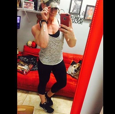 Amanda Michelle Folstad Ptak taking a selfie