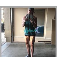 Amanda Michelle Folstad Ptak taking a selfie