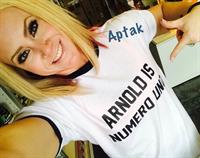 Amanda Michelle Folstad Ptak taking a selfie