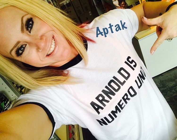 Amanda Michelle Folstad Ptak taking a selfie