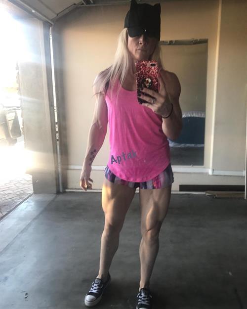 Amanda Michelle Folstad Ptak taking a selfie