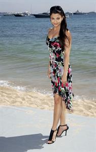 Aishwarya Rai Cannes 'Provoked' Photocall