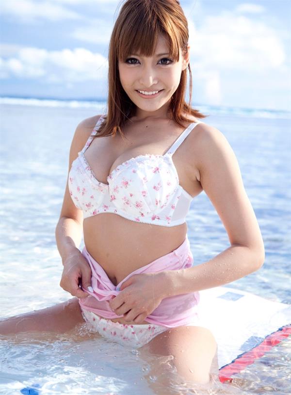 Asuka Kirara in lingerie