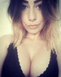 Lindy taking a selfie