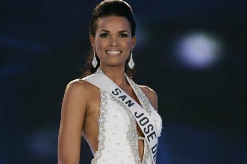 Ada Aimee De La Cruz