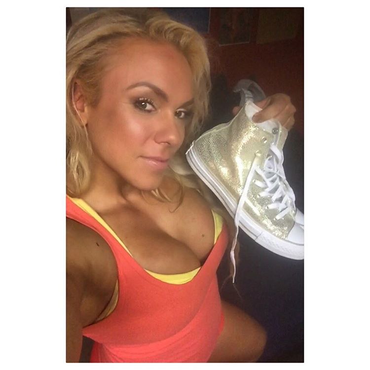 Minna Pajulahti taking a selfie