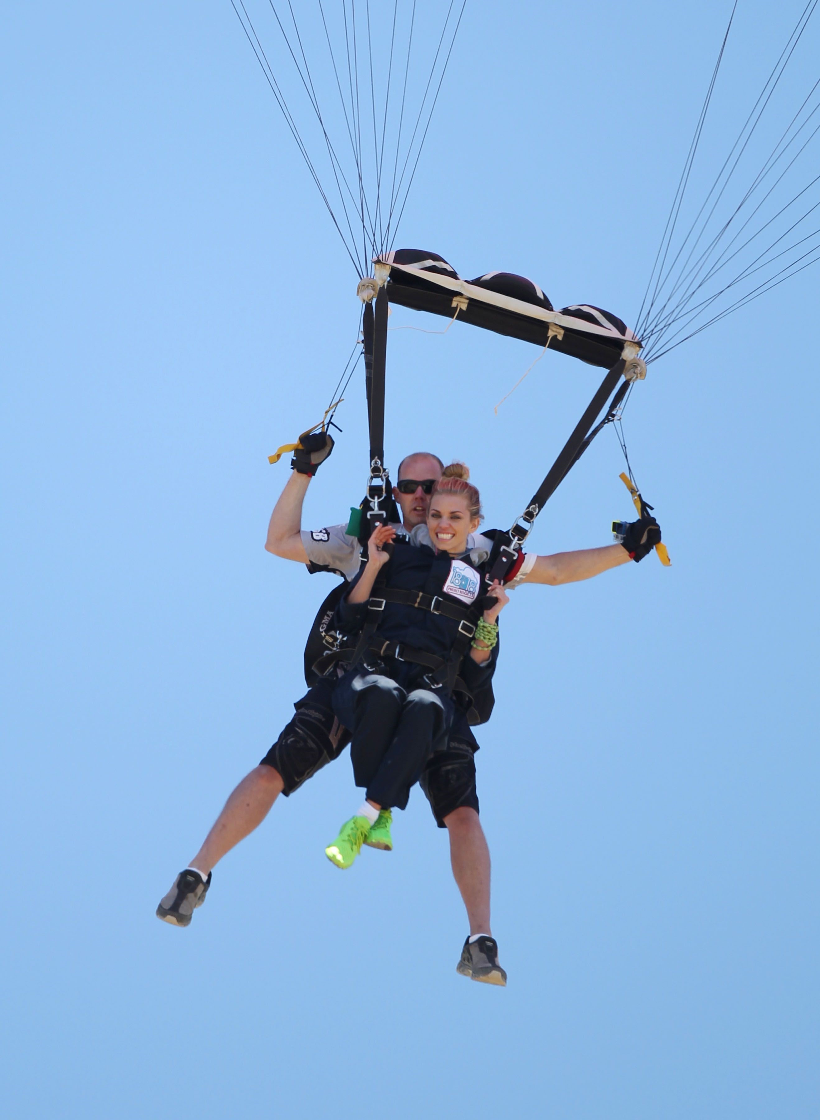 AnnaLynne McCord skydives from 18,000 feet at a charity event, Lompoc August 16, 2014