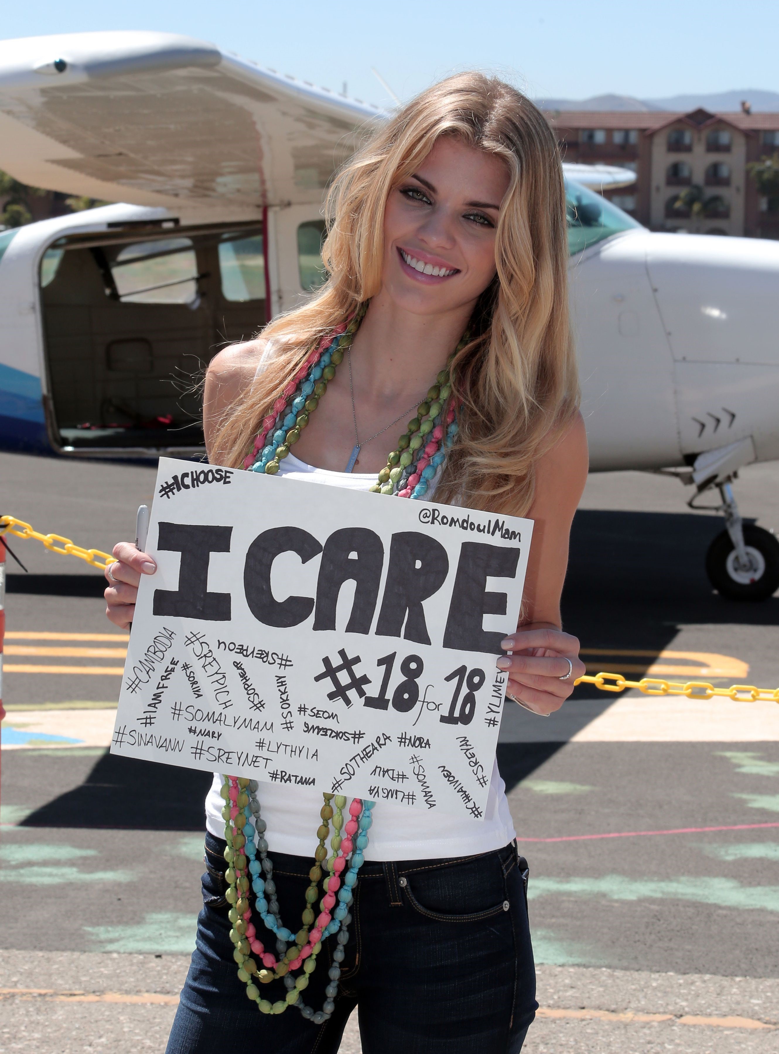 AnnaLynne McCord skydives from 18,000 feet at a charity event, Lompoc August 16, 2014