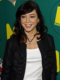 Alyson Hannigan on MTV's TRL 