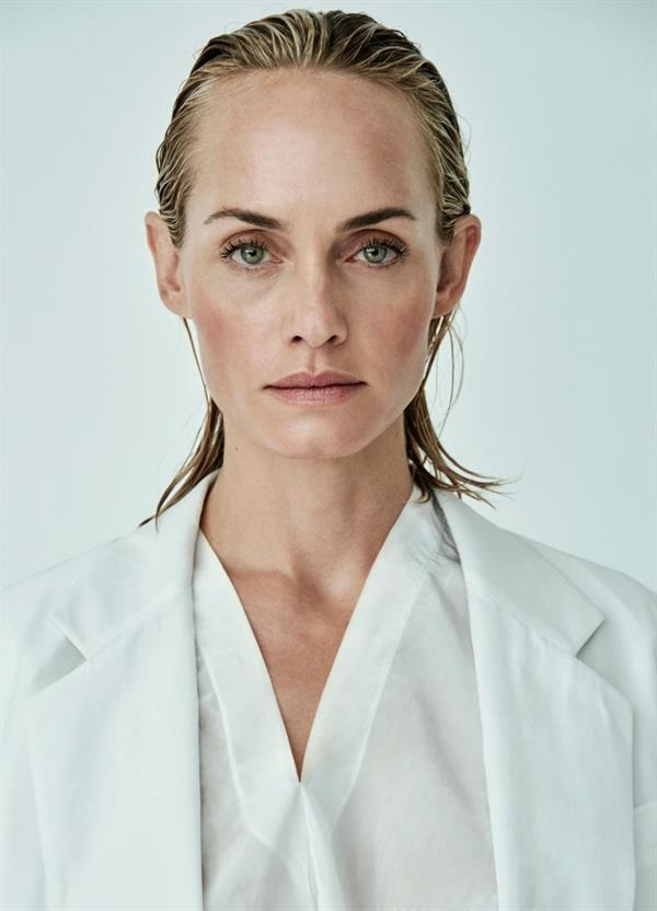 Amber Valletta