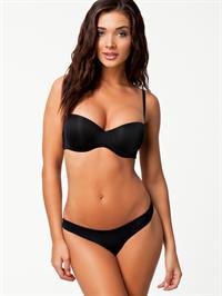 Amy Jackson in lingerie