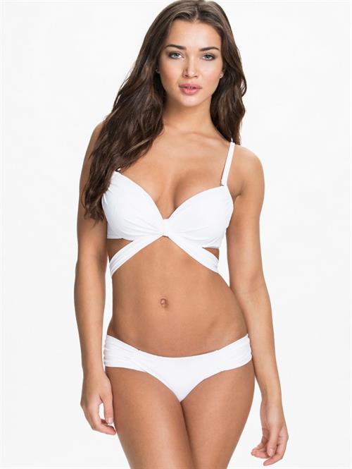 Amy Jackson in lingerie